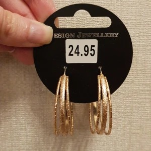 1par Örhängen nya - 1par Örhängen nya