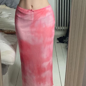maxi kjol  - supersöt och oanvänd från asos, stretchig