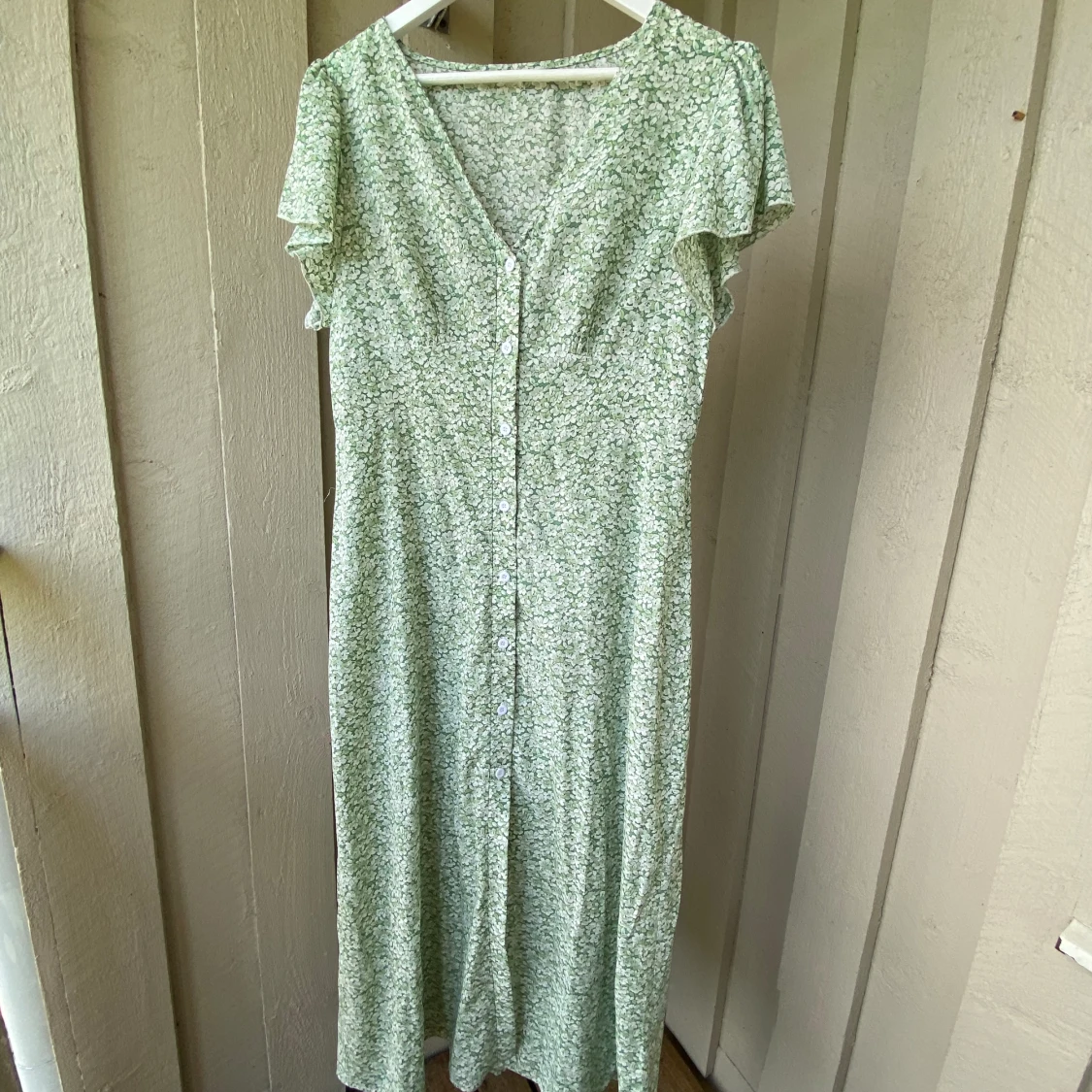 Grön blommig klänning - 90