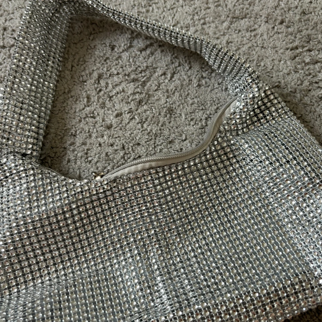 Glittrig väska - 90