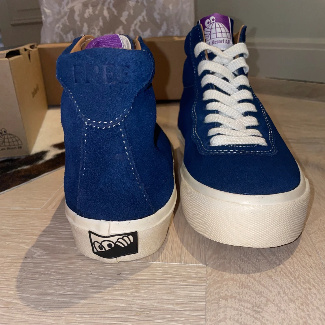 Marinblå höga mockasneakers - 90