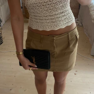 Kjol - SUPER snygg!!