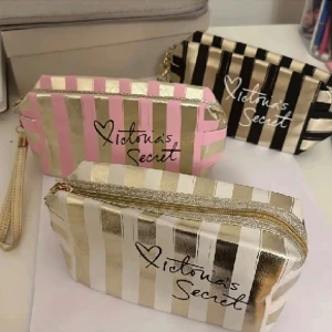 Necessär  - Necessärer 190kr/st💗