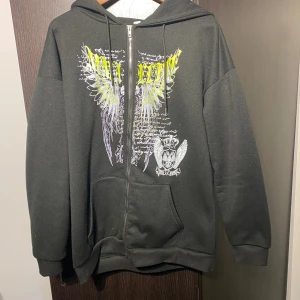 Mma elite affliction hoodie - Fet Mma elite hoodie mått finns på bilderna priset är såklart diskuterbart