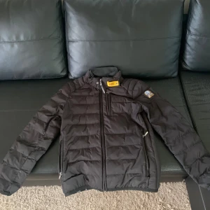Parajumper jacka - Parajumper vår/höst jacka. 8/10 skick Äkta!!