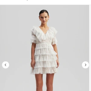 By malina klänning  - By Malina klänning i storlek S helt ny med lapp kvar! 