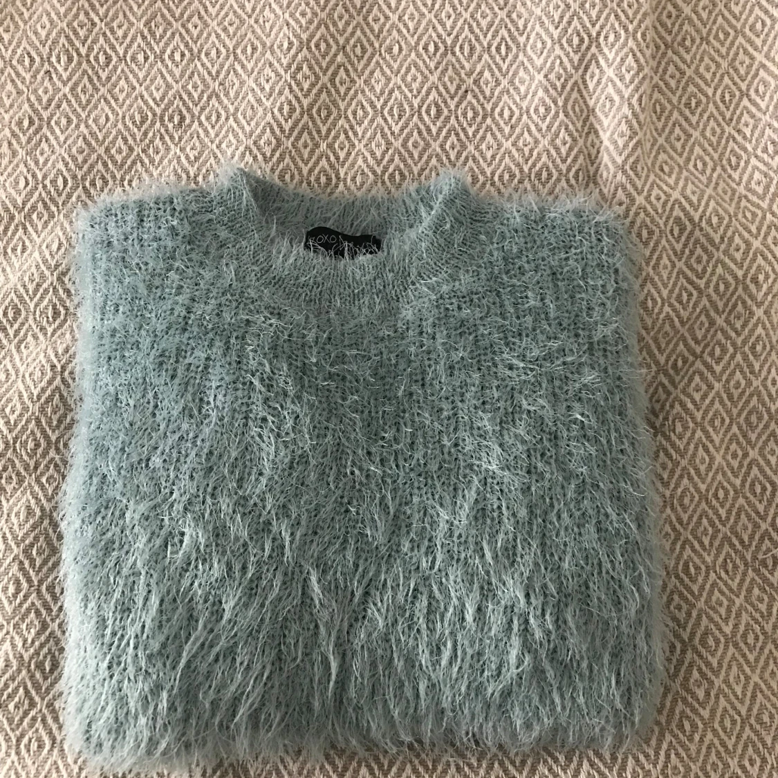 Fluffig blå tröja - 91