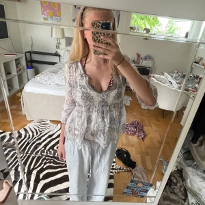 odd molly tröja🧜‍♀️🧜‍♀️ - köpt här på plick, i väldigt bra skicka!!