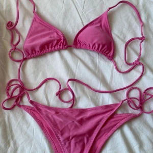 Rosa bikini - Oanvänd bikini