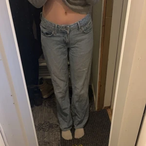 Jeans  - Lågmidjade jeans från lager 157 i storlek XS köparen betalar frakt💕