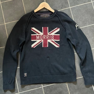 Morris tröja  - En riktigt snygg Morris tröja i strlk M. Skick 7/10, väldigt bekväm. Skriv om ni har funderingar.