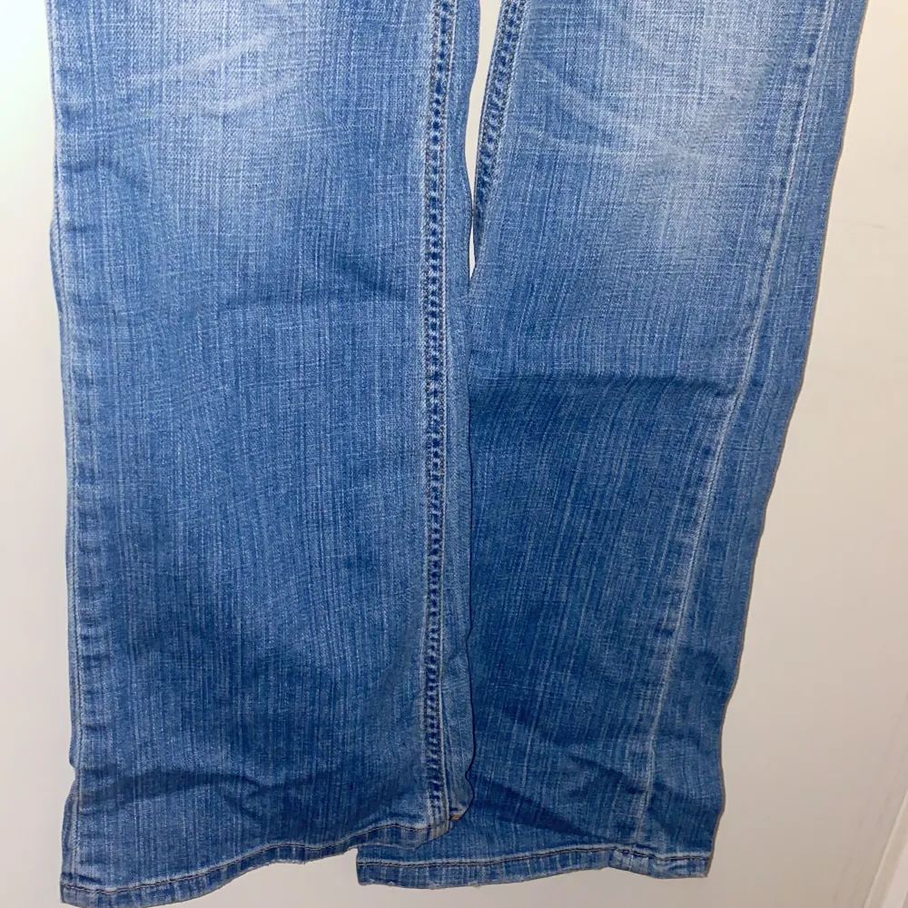 helt nya och oanvända jeans!!!✨. Jeans & Byxor.