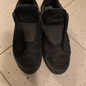 Axel Arigato  - Bra skick  Inga defekter  Skriv vid frågor 