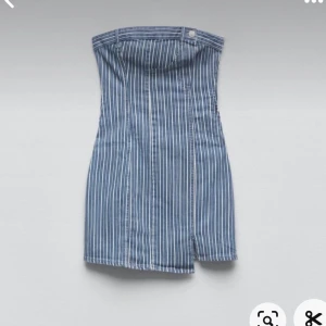Jeansklänning  - Helt ny Jeansklänning i storlek s ifrån zara, aldrig använd. Köpte förra sommaren🩷säljer då jag aldrig använder den