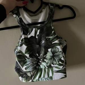 Stronger topp - Bra skick, tyvärr fel storlek för mig 😊