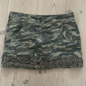 Kamouflage kjol - Snygg kjol