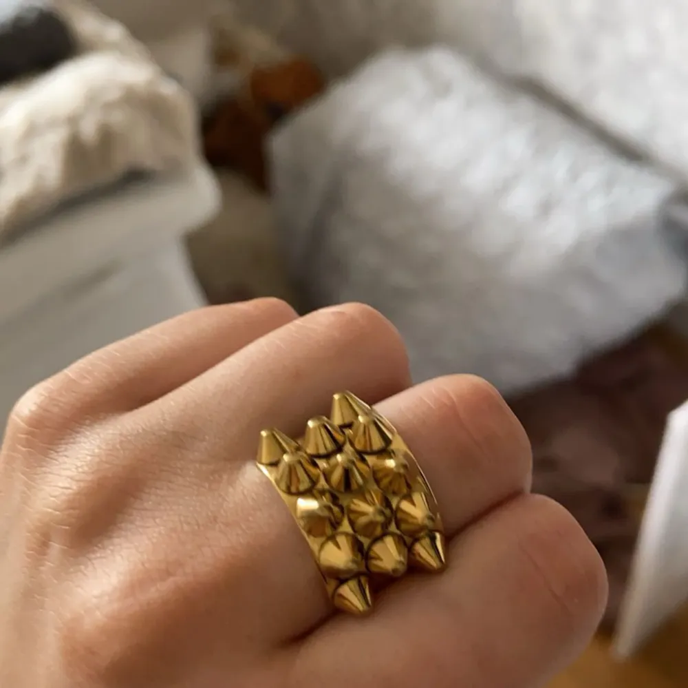 Guld ring från edblad💕 Helt ny har aldrig använt. Accessoarer.