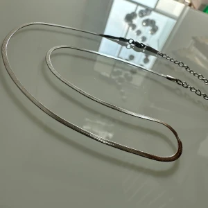 Snake chain  - En tidlös unik och elegant halsband😻 används vid alla tillfällen. klassisk snake chain är fin att bära som den är, i layering, eller också med en eller flera berlocker. 