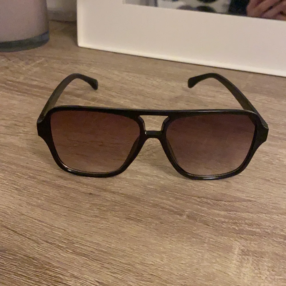 Skitsnygga solglasögon som inte är använda då jag har likadana💓. Accessoarer.