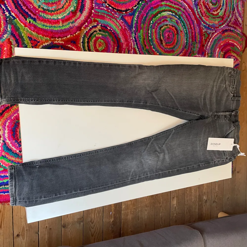 Sköna dondup jeans i näst intill nyskick Skick 9/10. Jeans & Byxor.