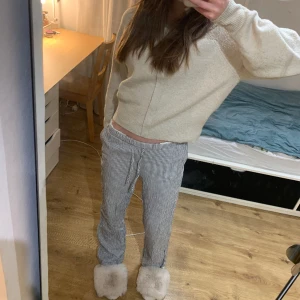 Linne/ pyjamas byxor - Sååå fina och somriga pyjamasbyxor/linnebyxor som är svala och helt perfekta inför sommaren eller att sova i 🤍