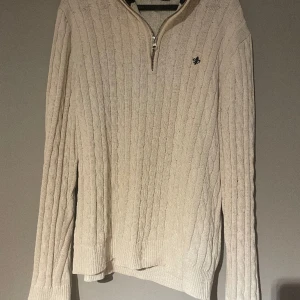 Morris halfzip  - Bra skick förutom ett liten hål i kragen Mrn det är inget man tänker på