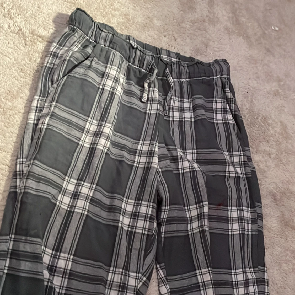 Gröna pyjamasbyxorđ