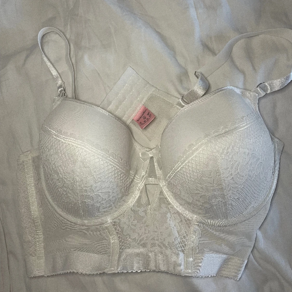 Hunkemöller vadderad longline bygelbehå malika 90E