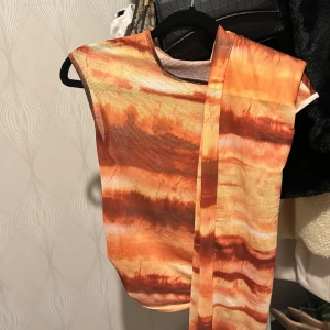 Kjol och topp - Oanvänd 