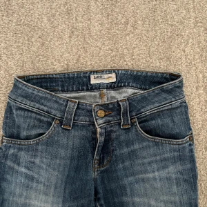 Lågmidjade jeans - Lågmidjade jeans. Köpta vintage använda en gång. 