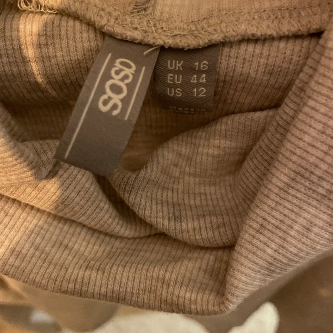 Grå långärmad tröja - 90