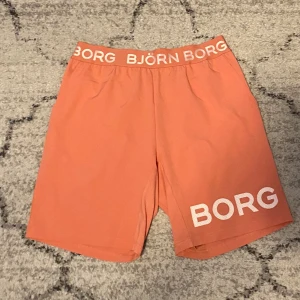 Björn Borg Shorts - Träningsshorts som är helt oanvänd, råkade köpa fel storlek, så säljer då den är för stor på mig.