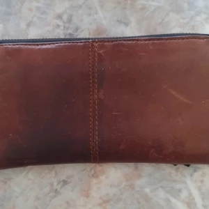 Plånbok  - 20x10 cm. Plats för 8 kort. Myntfack 