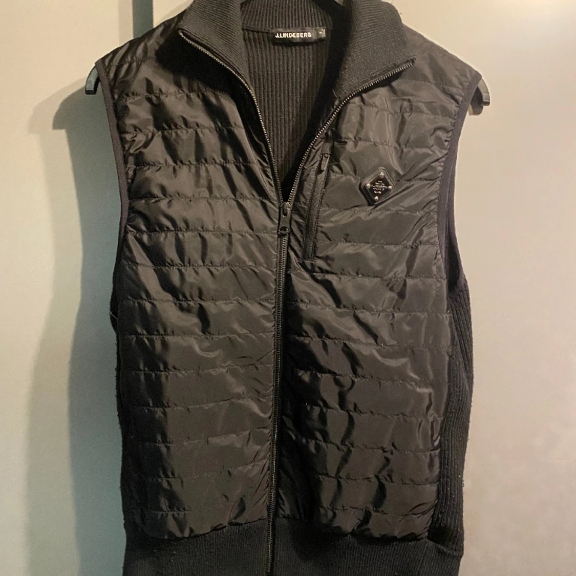 J linderbeväst
