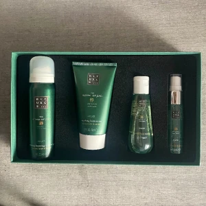 Rituals of Sakura - Gåvokit från Rituals. Endast öppnad, alla produkter är oanvända / i originalskick. ☺️🫶🏽