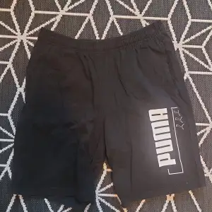 Ett par Puma shorts som bara legat i garderoben. Är i bra skick. 😃