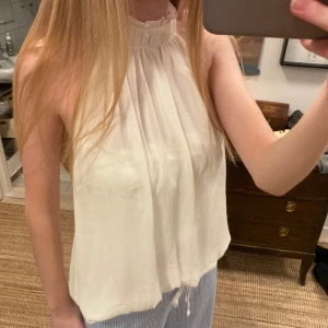 Hm topp - Super din topp nästan helt oanvänd. Kostade ca 200. Inga fläckar osv.