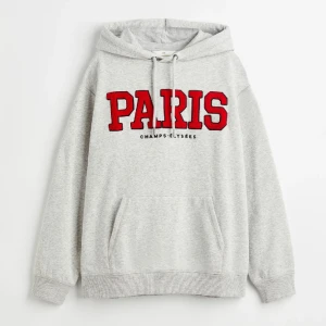 Grå hoodie - Jättesnygg grå hoodie med tryck! Används inte längre:( 