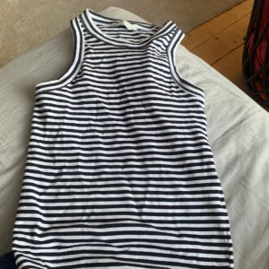 Randigt linne - Jätte snyggt randigt linne.