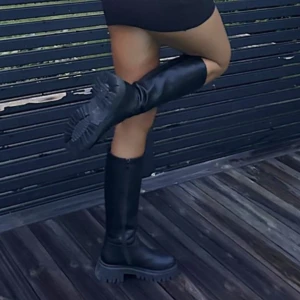 Boots - Säljet dessa boots/stövlar i str. 38. Använda ca 6 gånger.