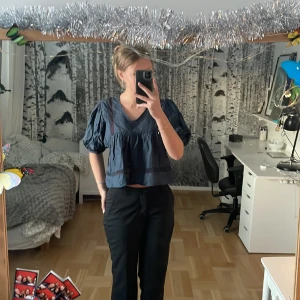 Blus - Väldigt fin blus, bara använd ett få tal gånger. 