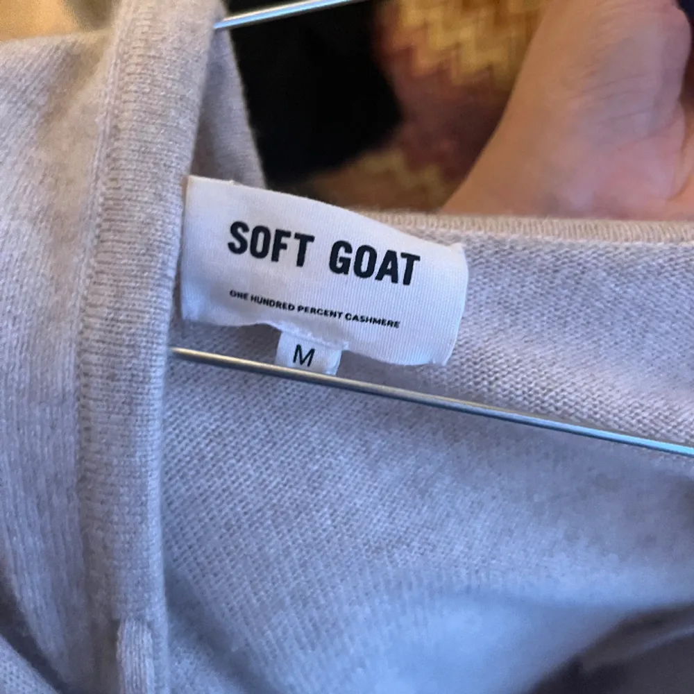  tröja från soft goat använd en gång, inga defekter. Superfin😁😁😁. Tröjor & Koftor.