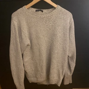 Tjocktröja - Mysigaste tjocktröjan i ljusgrå😗