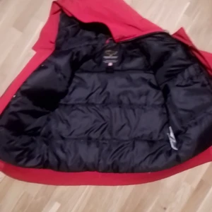 Röd Canada goose jacka - Helt ny Canada goose jacka  