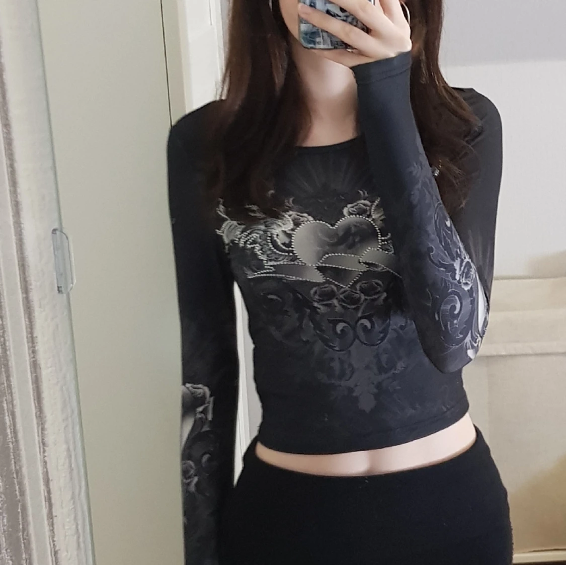 Mörkgrå y2k tröja med tryck - 90