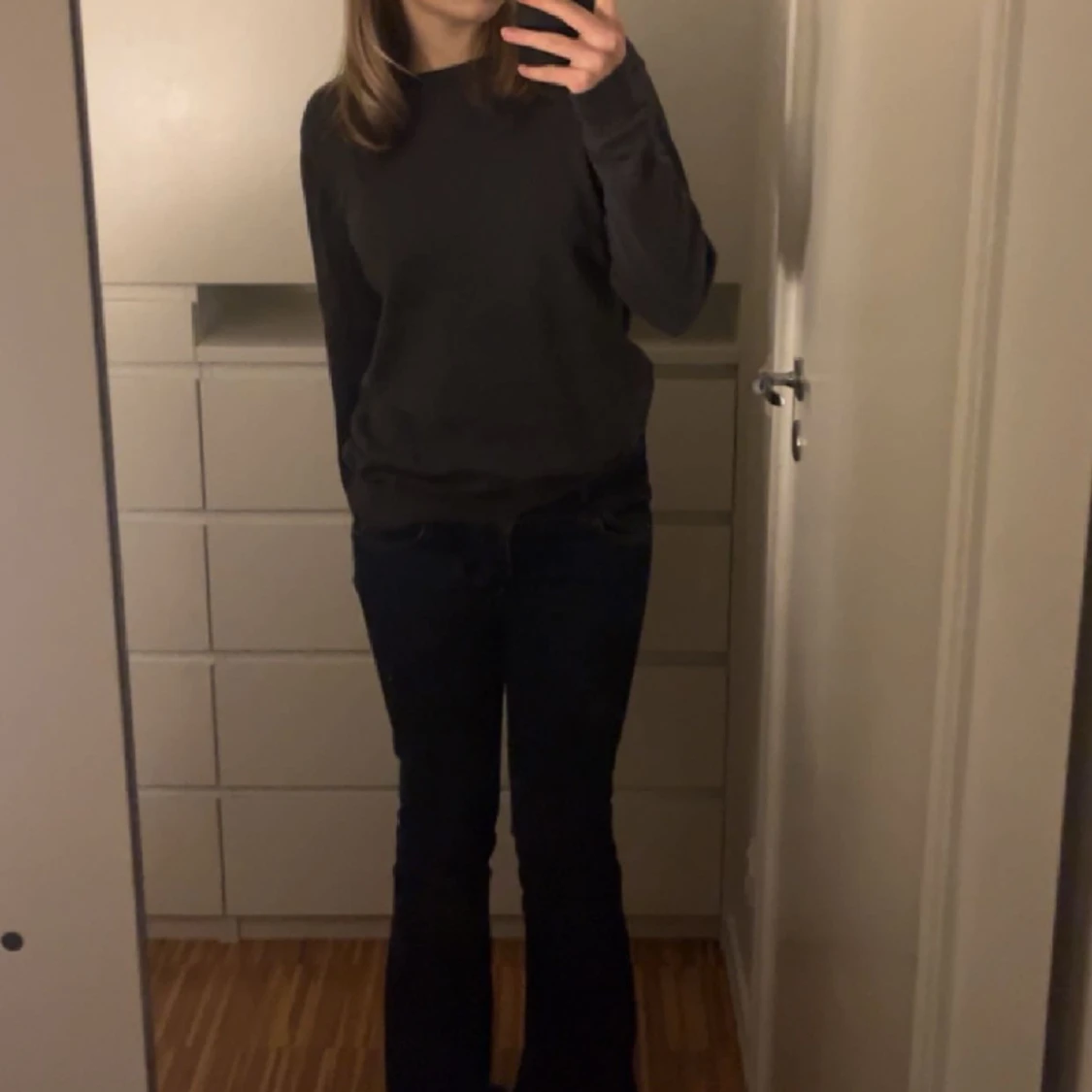 Mörkgrå tröja - 90