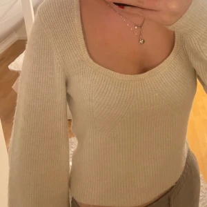 Stickad tröja - Stickad tröja från h&m Använd några fåtal gånger