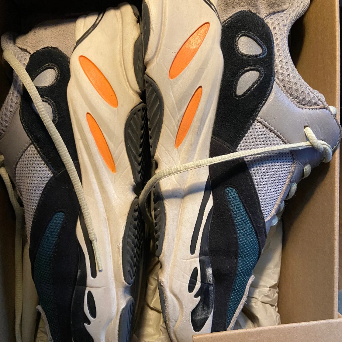 Yeezy 700 waverunner - 91