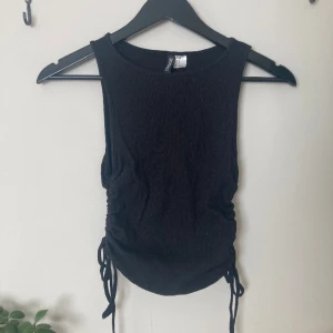 topp - topp från hm, skriv för fler bilder osv🌟