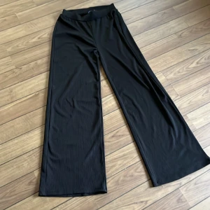 Vida byxor - Vida byxor. Stretch. Använda, men hela o rena. 